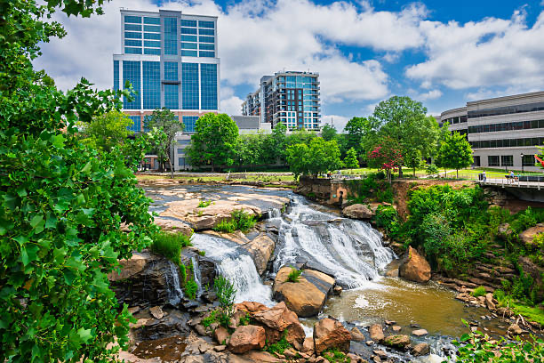 Beautiful Downtown Greenville, SC — Reedy River Falls along Main Street